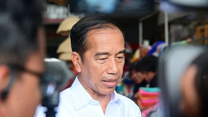 Jokowi Siapkan Keppres Pemberhentian Mahfud Md sebagai Menko Polhukam Pagi Ini